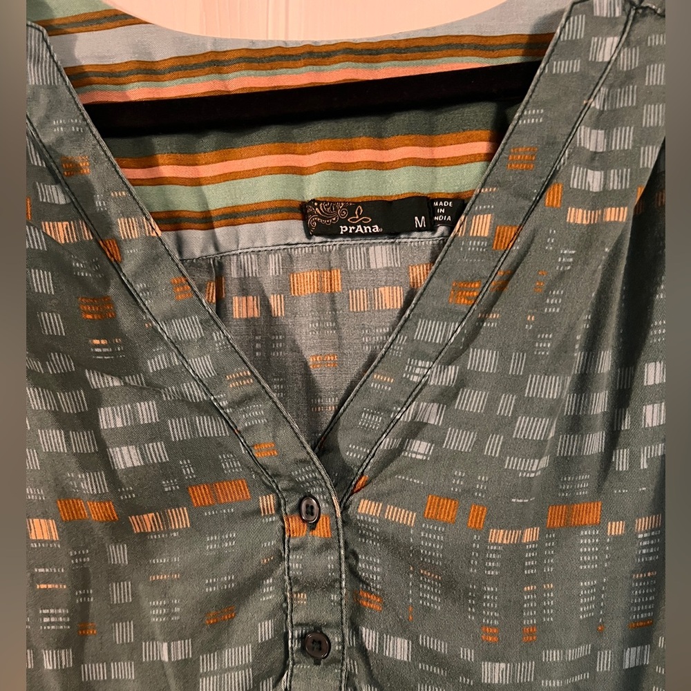 prAna Women’s Elsie Tencel Tunic Top Size Medium Peacock Art Casual Sage